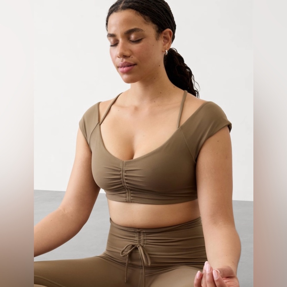 Cinch Built In Bra Crop Top